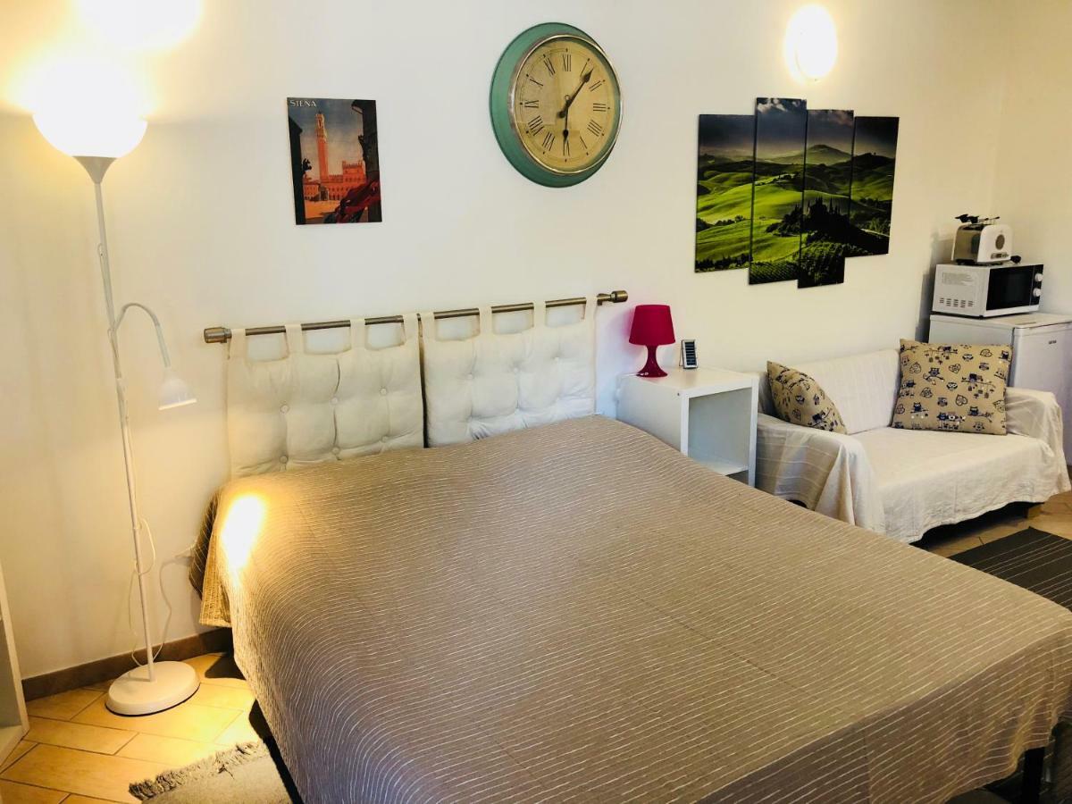 La Dolce Vita Studio With Free Private Parking Sienne Extérieur photo