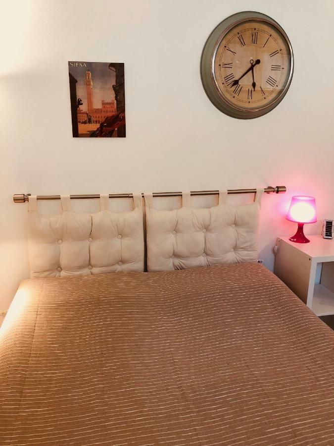 La Dolce Vita Studio With Free Private Parking Sienne Extérieur photo