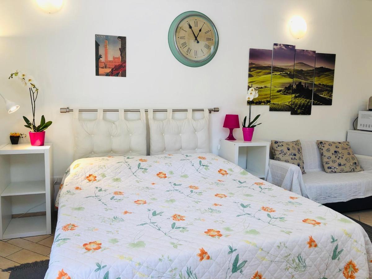 La Dolce Vita Studio With Free Private Parking Sienne Extérieur photo